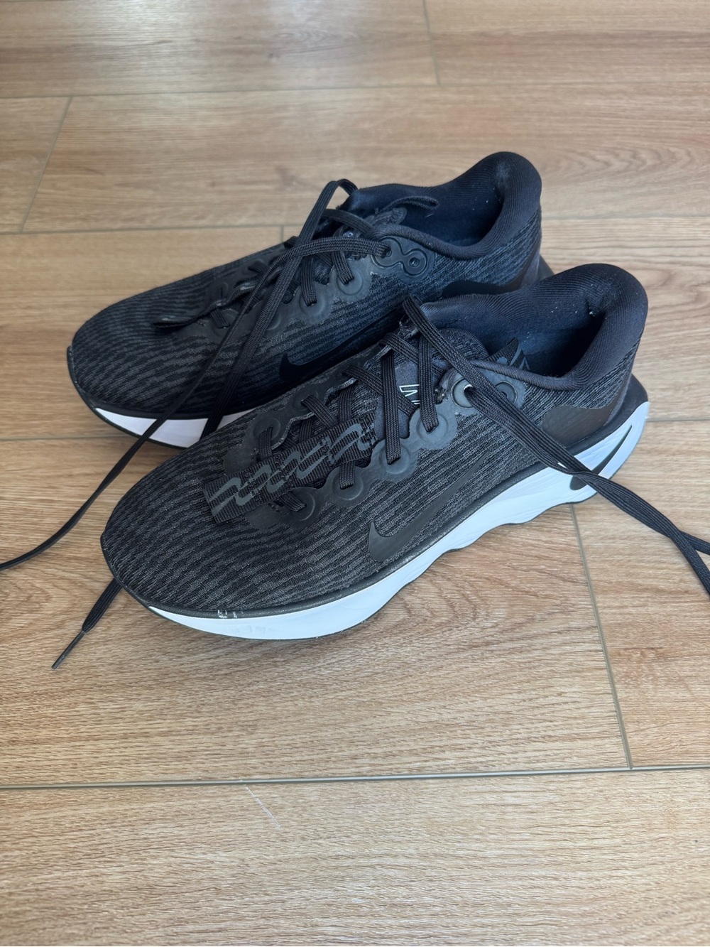 Nike Motiva - Black Anthracite Women's Athletic Walking Shoes